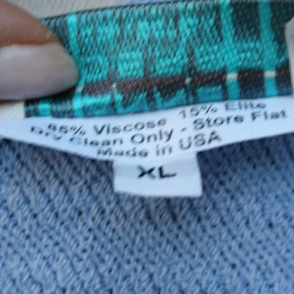 Anne Pedersen Light Blue Diagonal Ribbed V-Neck w Silver Shoulder Applique Sz XL - Picture 6 of 6